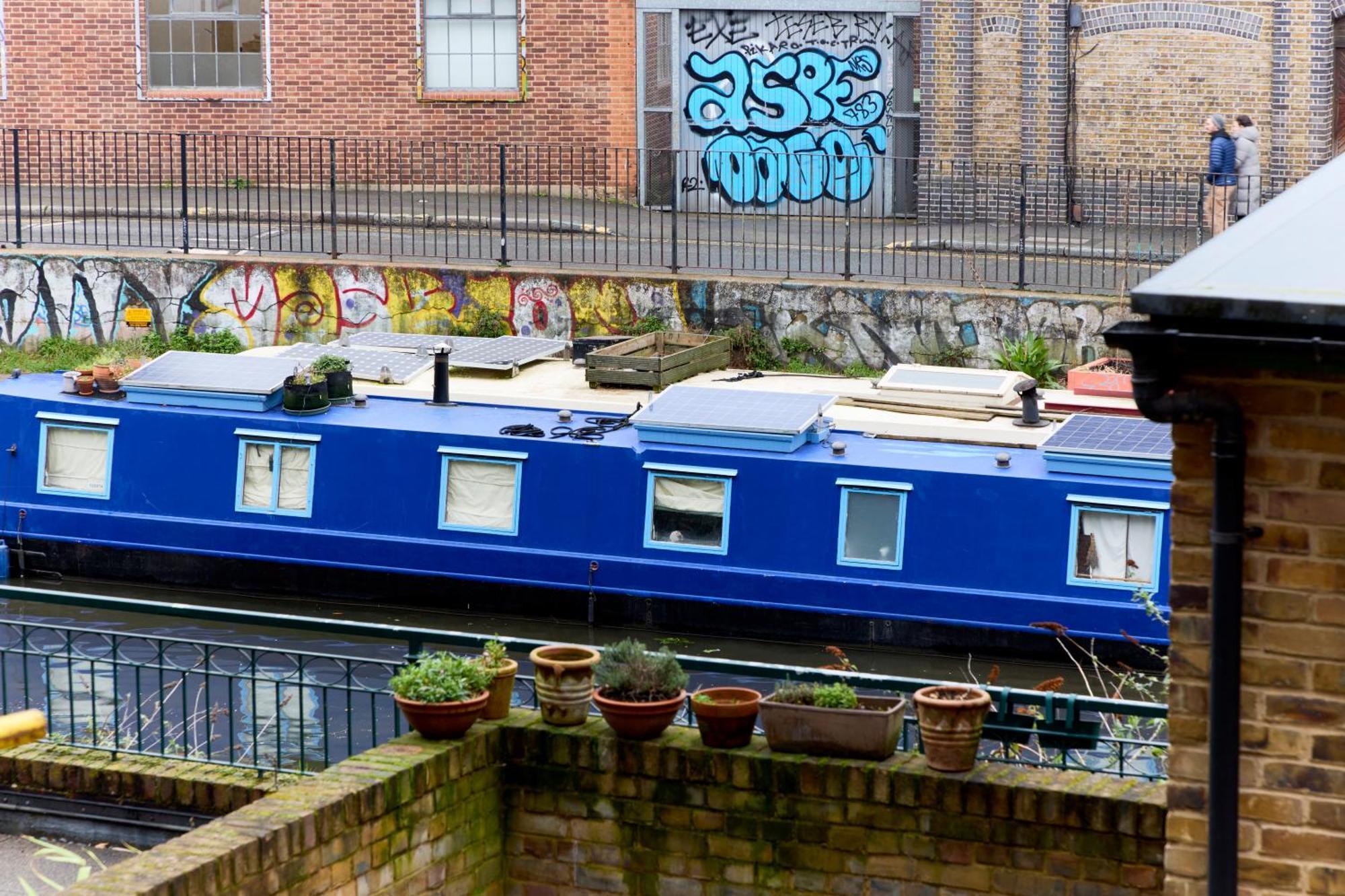 With Canal View In Broadway Market Apartamento *